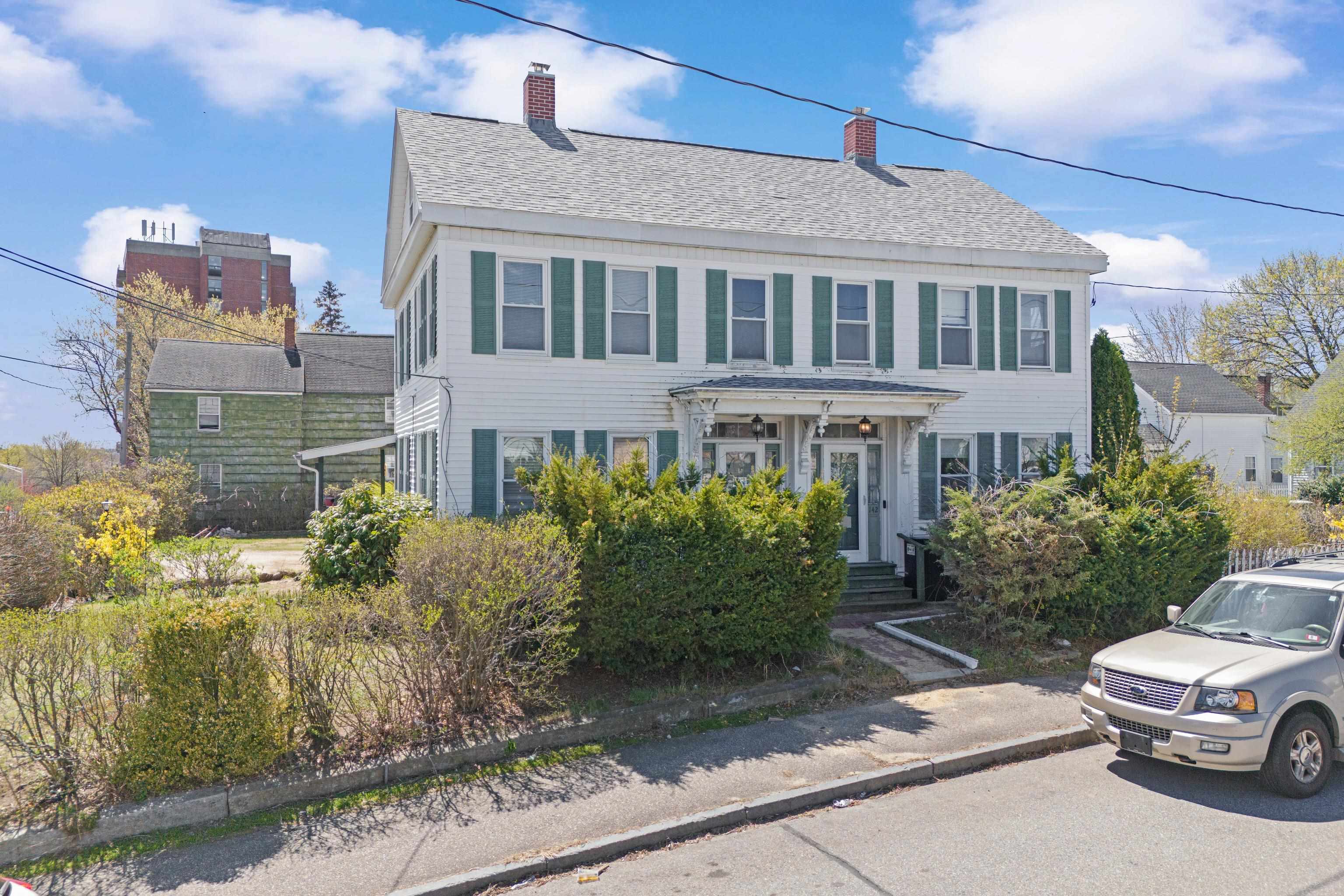 140 Douglas Street Manchester, NH 03102 - Photo 2 of 35