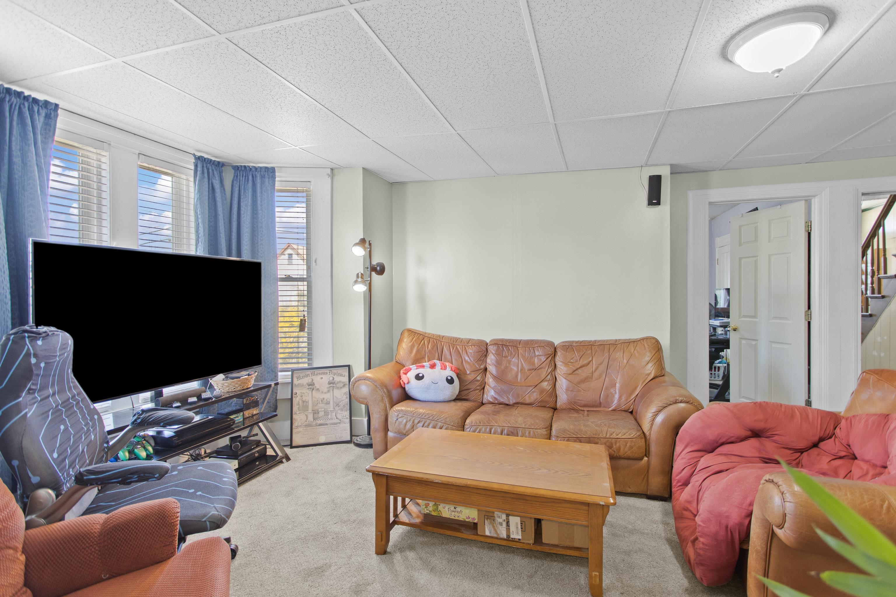 140 Douglas Street Manchester, NH 03102 - Photo 23 of 35