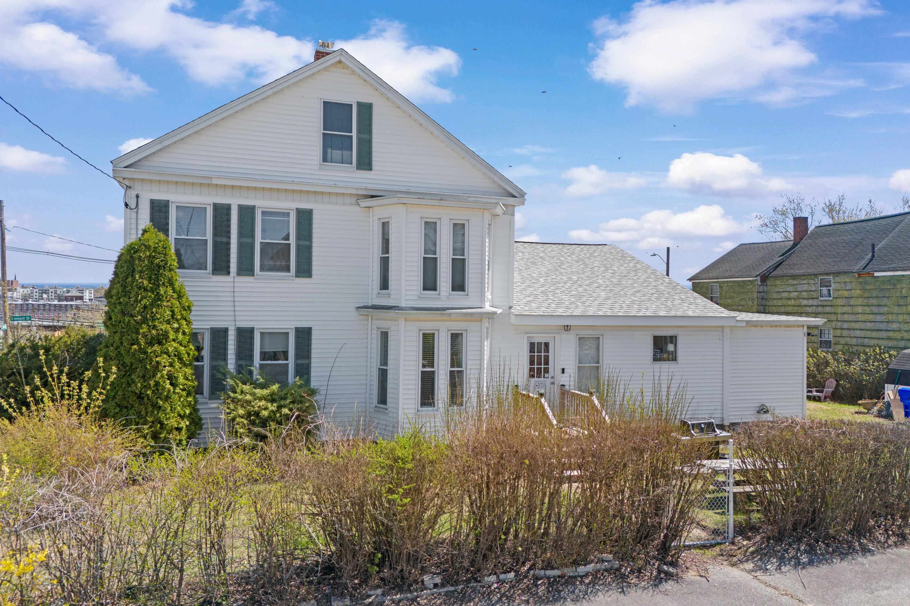 140 Douglas Street Manchester, NH 03102 - Photo 3 of 35
