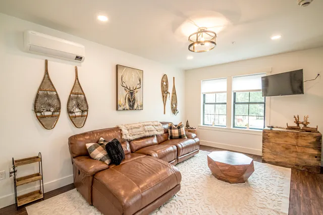 $1,175,000 | 239 Skimobile Road, Unit 304, Conway, NH 03860