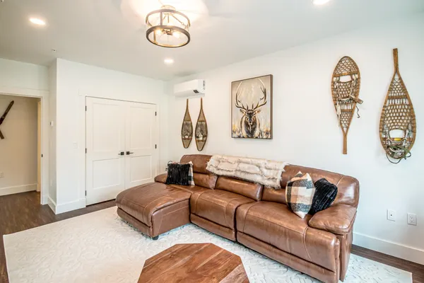 $1,125,000 | 239 Skimobile Road, Unit 304, Conway, NH 03860