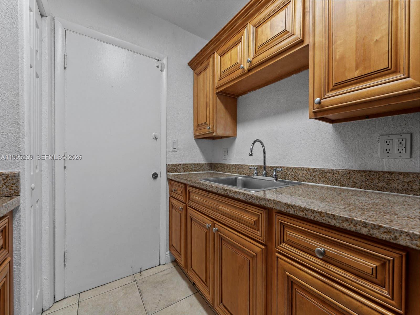 7220 Southwest 94th Place, Unit G3 Miami, FL 33173 - Photo 9 of 35