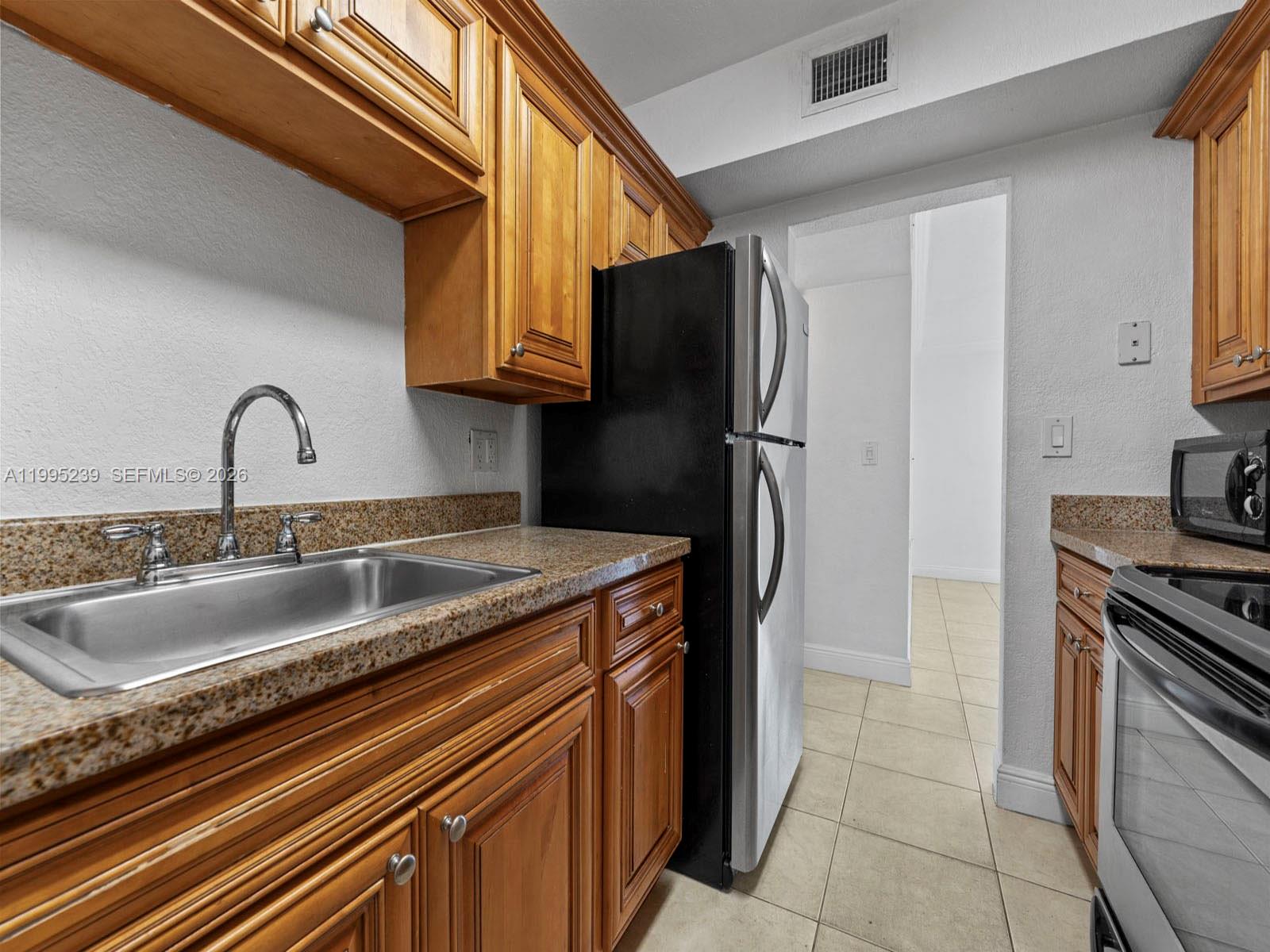 7220 Southwest 94th Place, Unit G3 Miami, FL 33173 - Photo 10 of 35