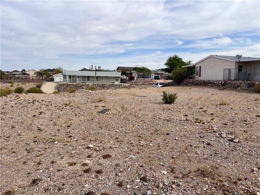 3370 Ridge View Avenue Bullhead City, AZ 86429 - Photo 6 of 10