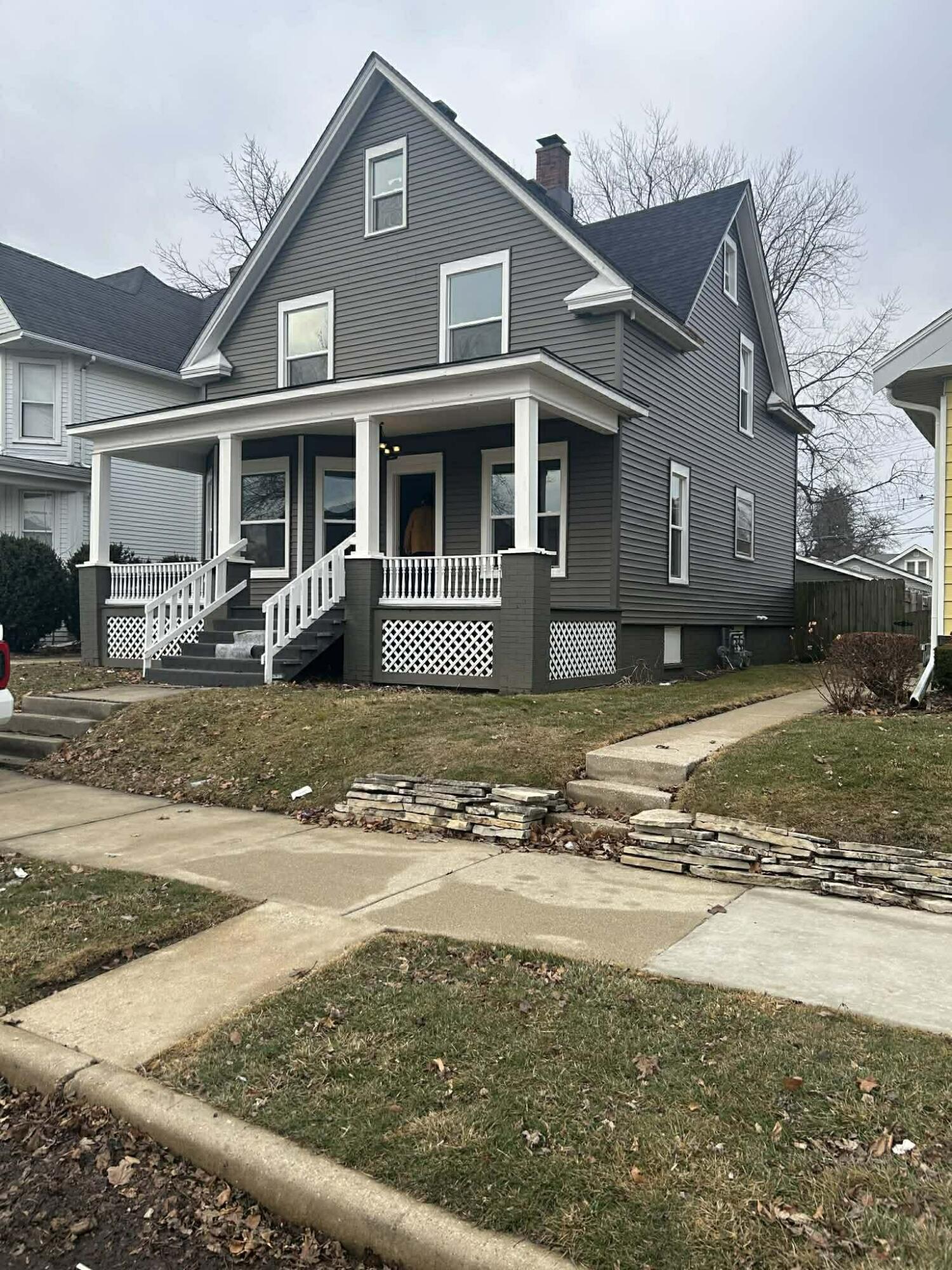 1428 Hayes Avenue Racine, WI 53405 - Photo 2 of 12 Curb view
