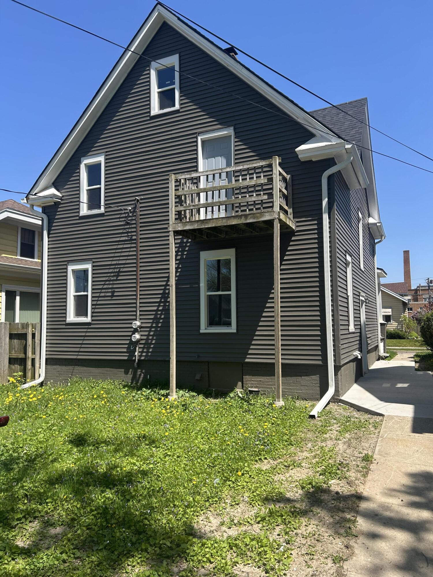 1428 Hayes Avenue Racine, WI 53405 - Photo 9 of 12 Rear view
