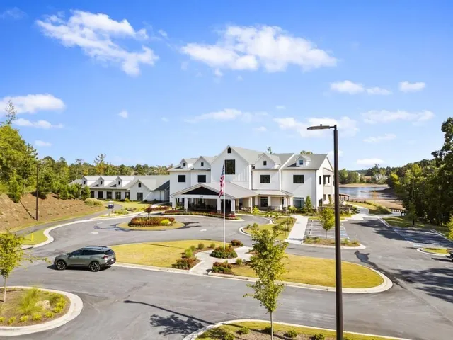 $549,900 | 226 Geneva Way, Hoschton, GA 30548