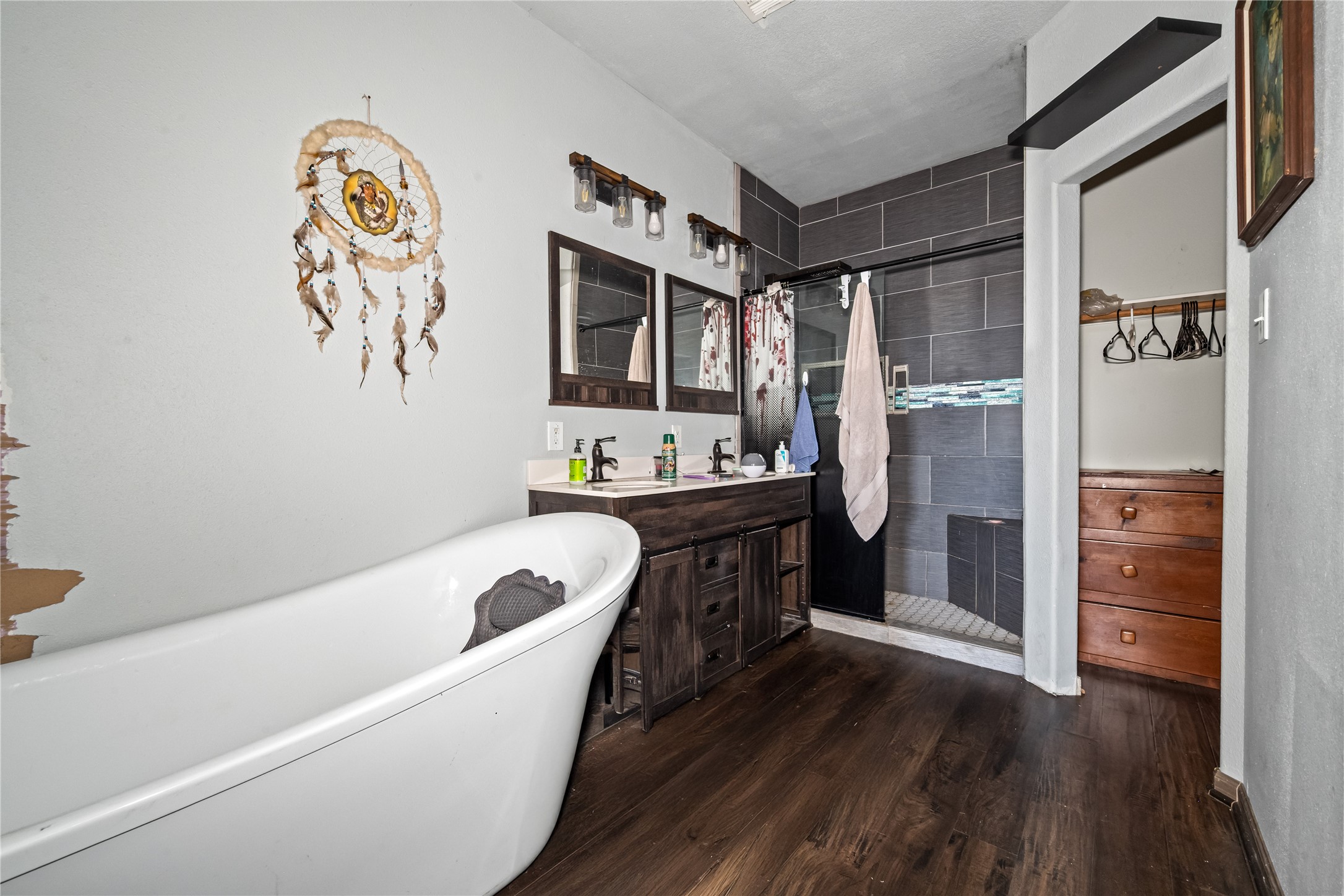 28832 San Bernard River Loop Spring, TX 77386 - Photo 21 of 50 a kitchen with a refrigerator and a sink
