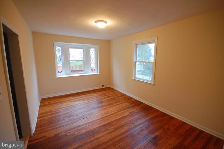 1648 Pentwood Road Baltimore, MD 21239 - Photo 2 of 21 Dining Room