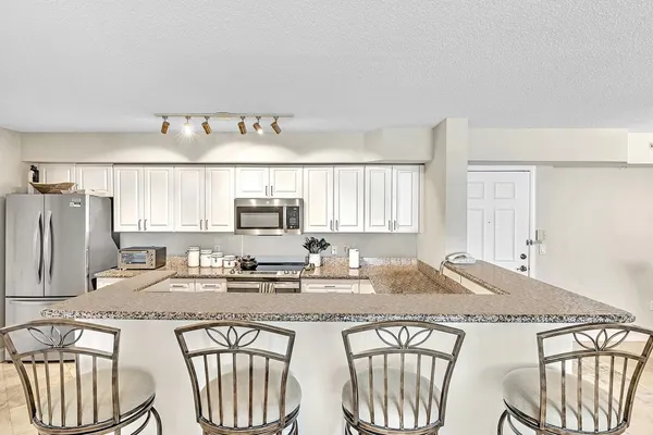 $3,500 | 3606 South Ocean Boulevard, Unit 205, Highland Beach, FL 33487