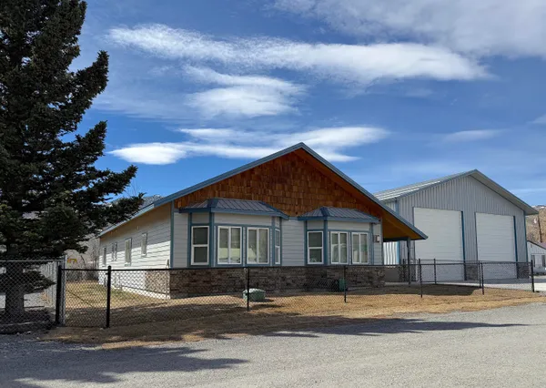 $489,000 | 801 Forest Drive, Mackay, ID 83251