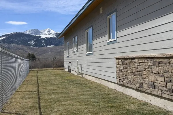 $489,000 | 801 Forest Drive, Mackay, ID 83251