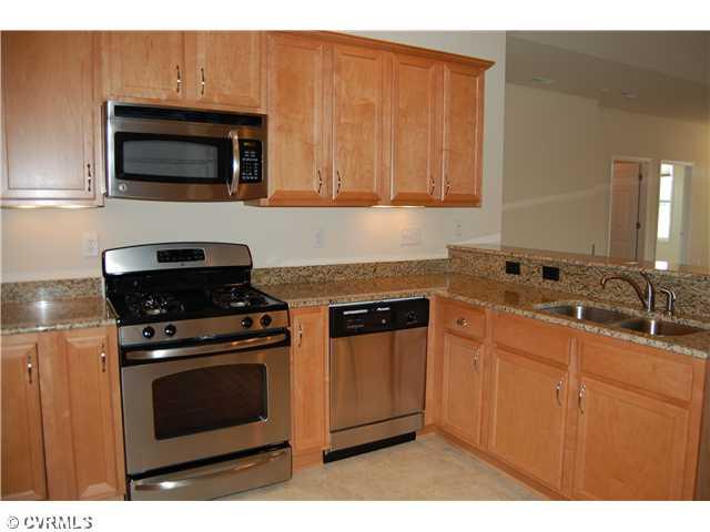 12114 Blossom Point Road, Unit 24A Chester, VA 23831 - Photo 4 of 6 Kitchen