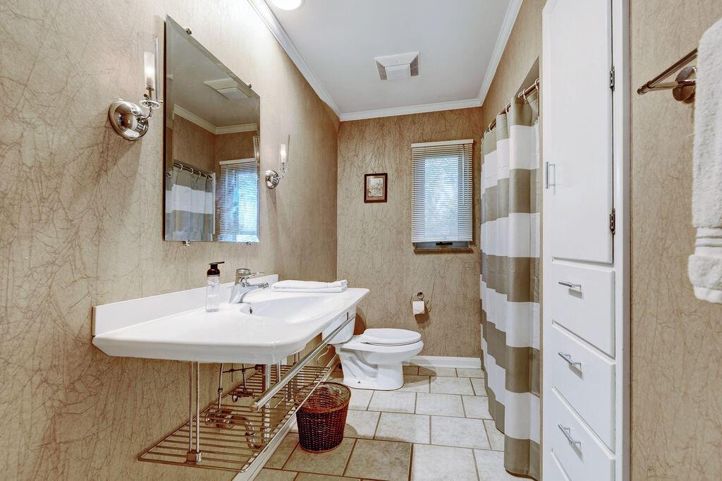 3056 Herrick Road Columbus, OH 43221 - Photo 17 of 48