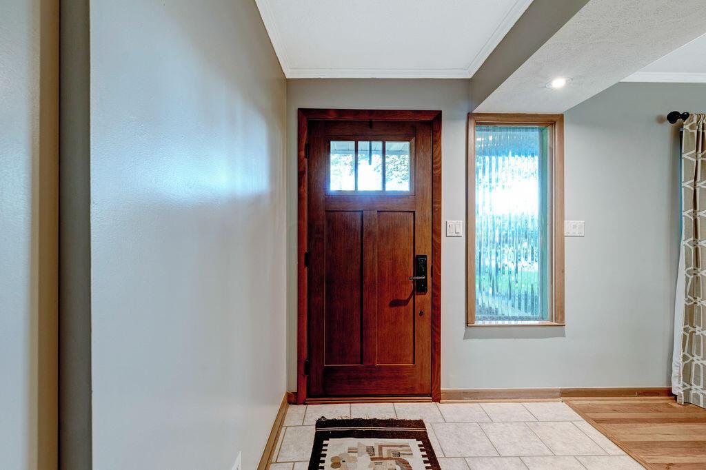 3056 Herrick Road Columbus, OH 43221 - Photo 2 of 48