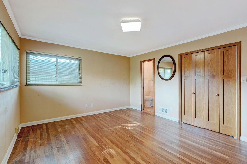 3056 Herrick Road Columbus, OH 43221 - Photo 7 of 48