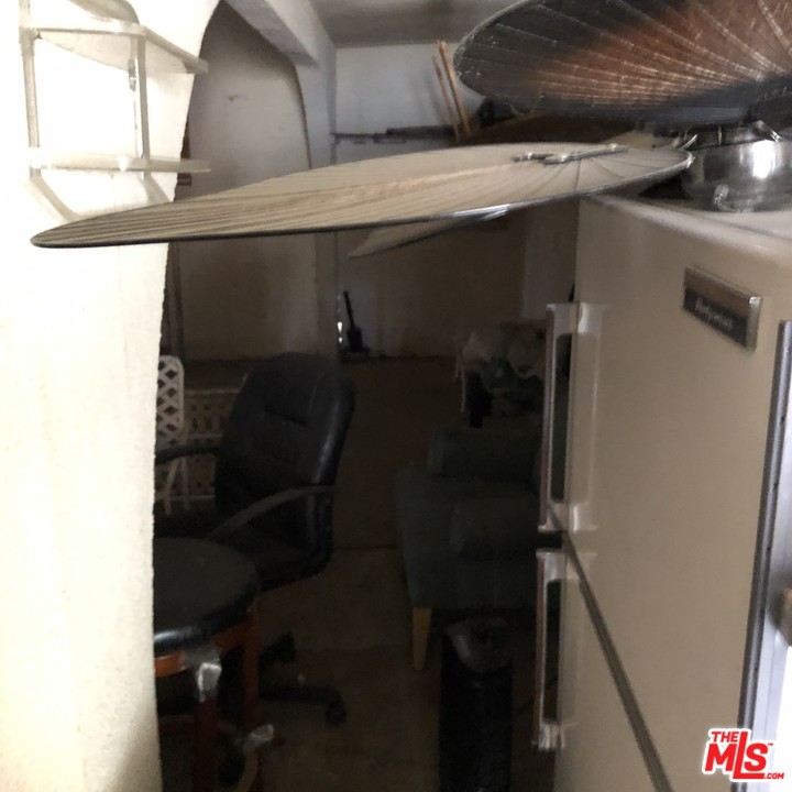 70071 Cobb Road Rancho Mirage, CA 92270 - Photo 17 of 22 a close view of water heater