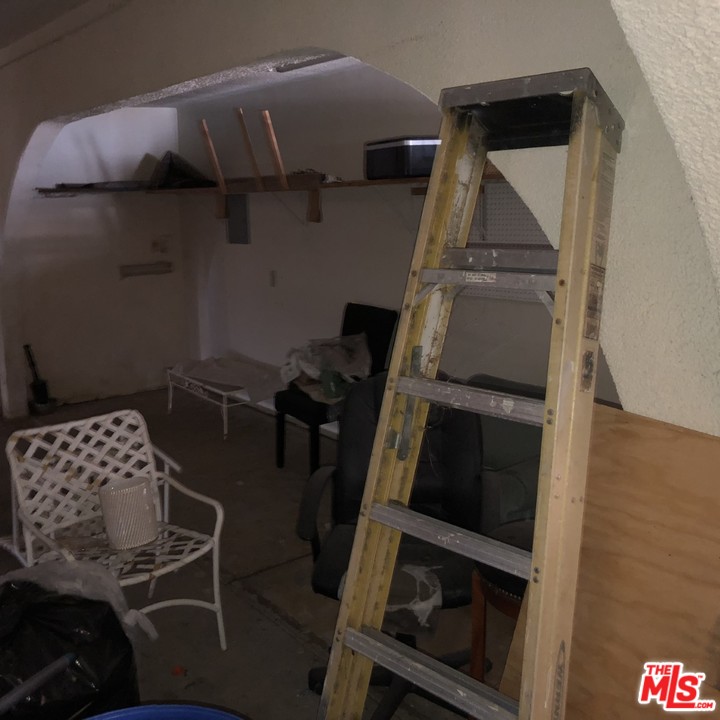 70071 Cobb Road Rancho Mirage, CA 92270 - Photo 21 of 22 a walk in closet