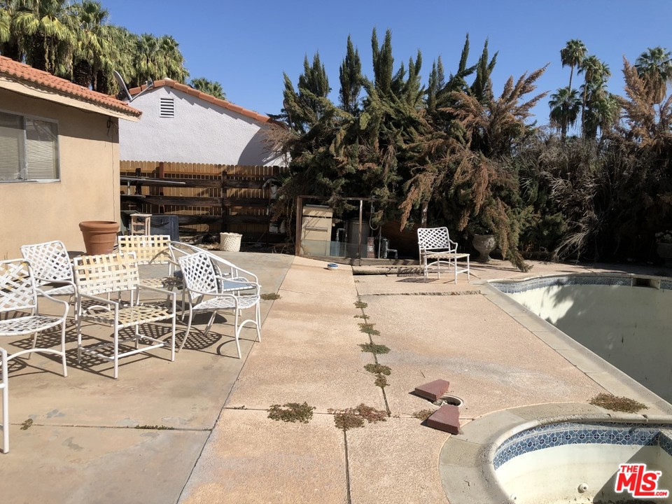 70071 Cobb Road Rancho Mirage, CA 92270 - Photo 9 of 22 a view of outdoor space yard and patio