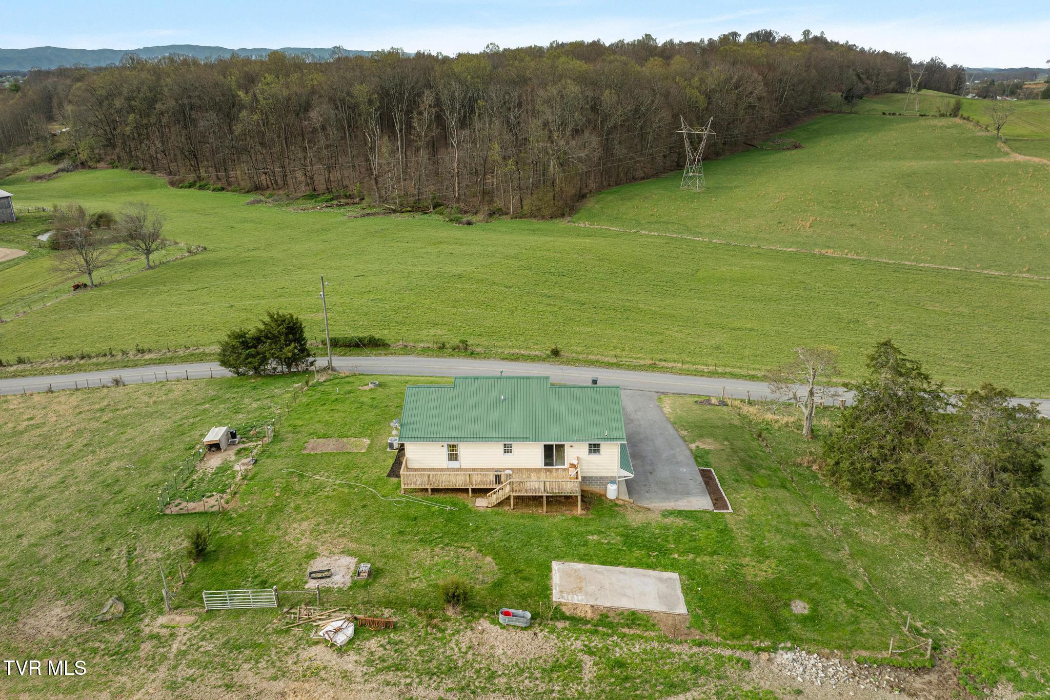 160 Logan Chapel Road Fall Branch, TN 37656 - Photo 9 of 59 DJI_0572