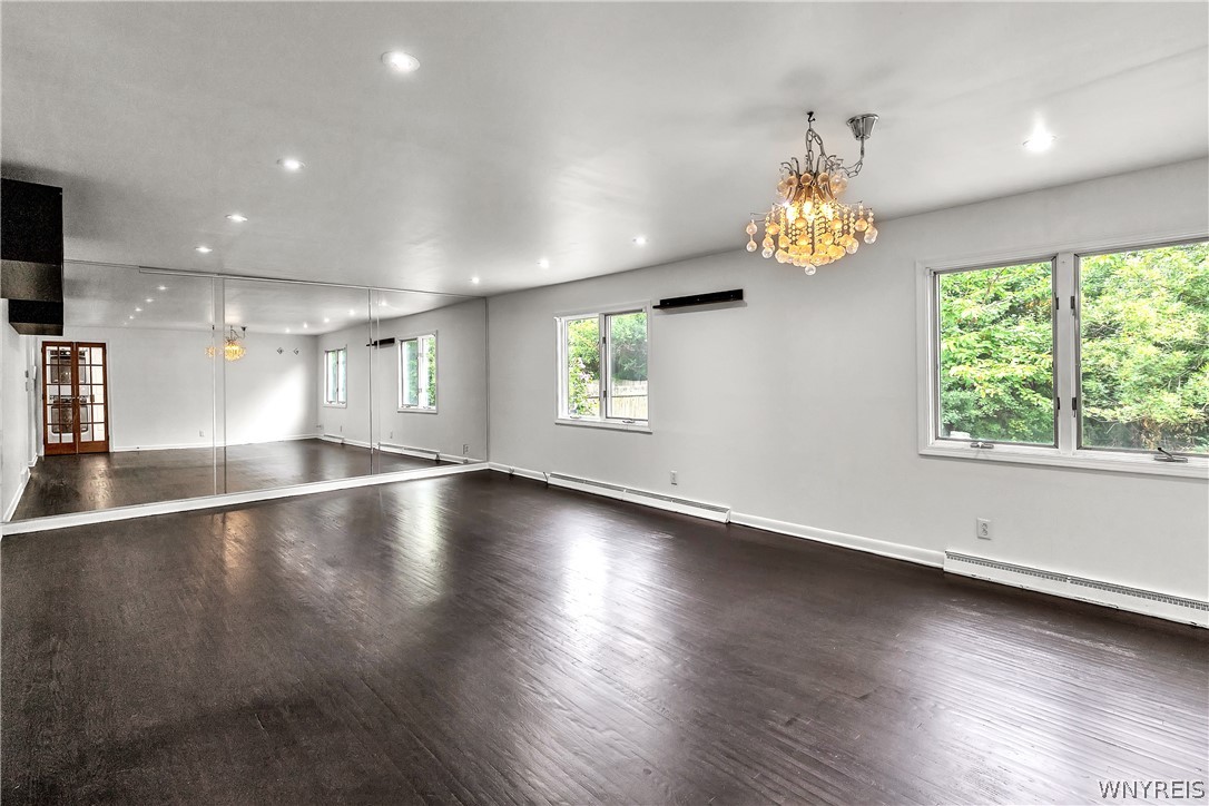 16 Newgate Road Amherst, NY 14226 - Photo 3 of 46