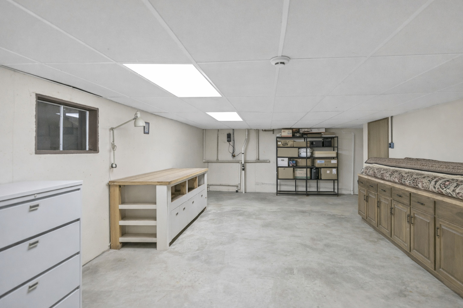 2321 Coach Road Long Grove, IL 60047 - Photo 66 of 83 a view of an empty room with furniture