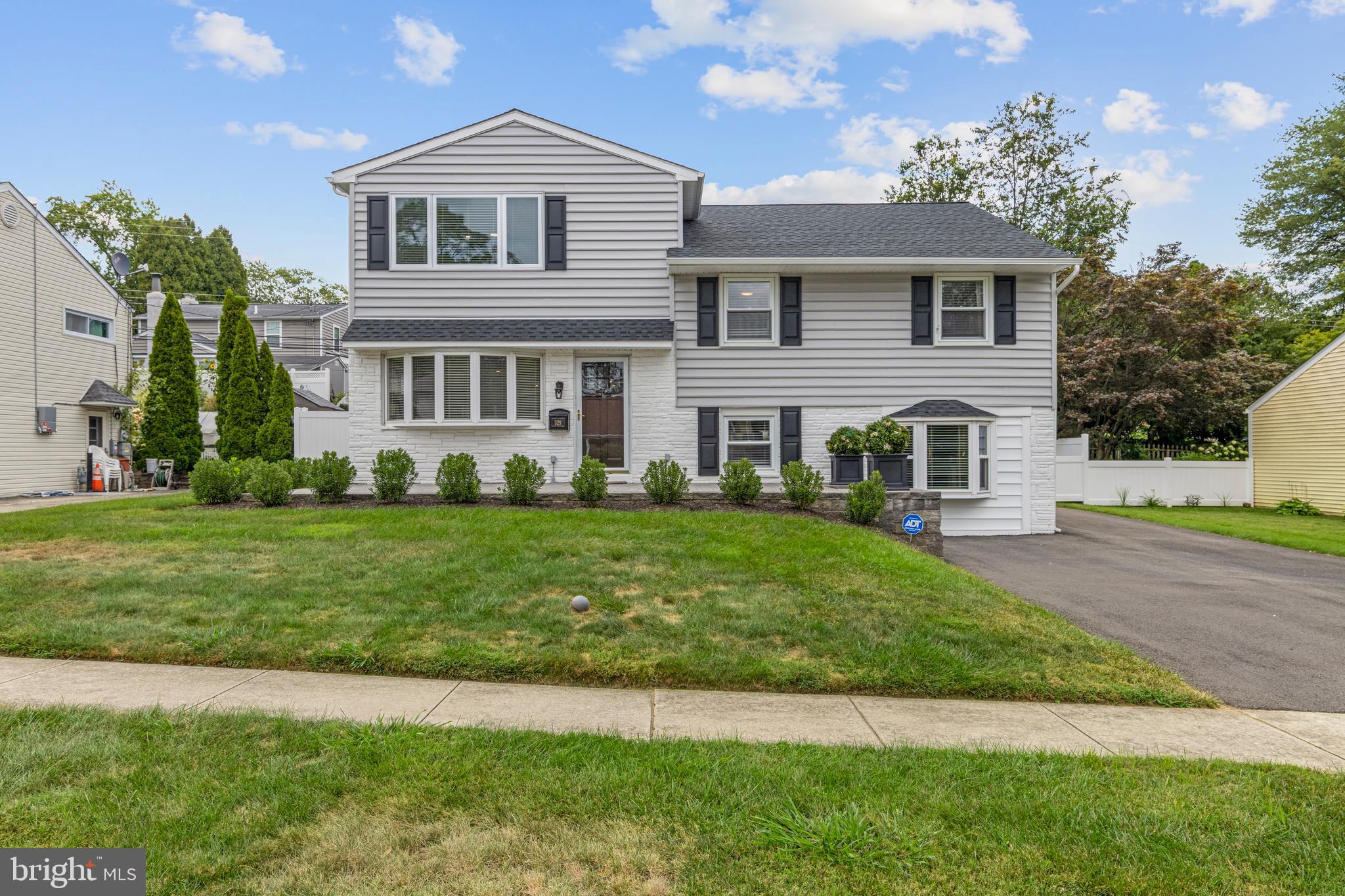 329 Williams Rd, Bryn Mawr