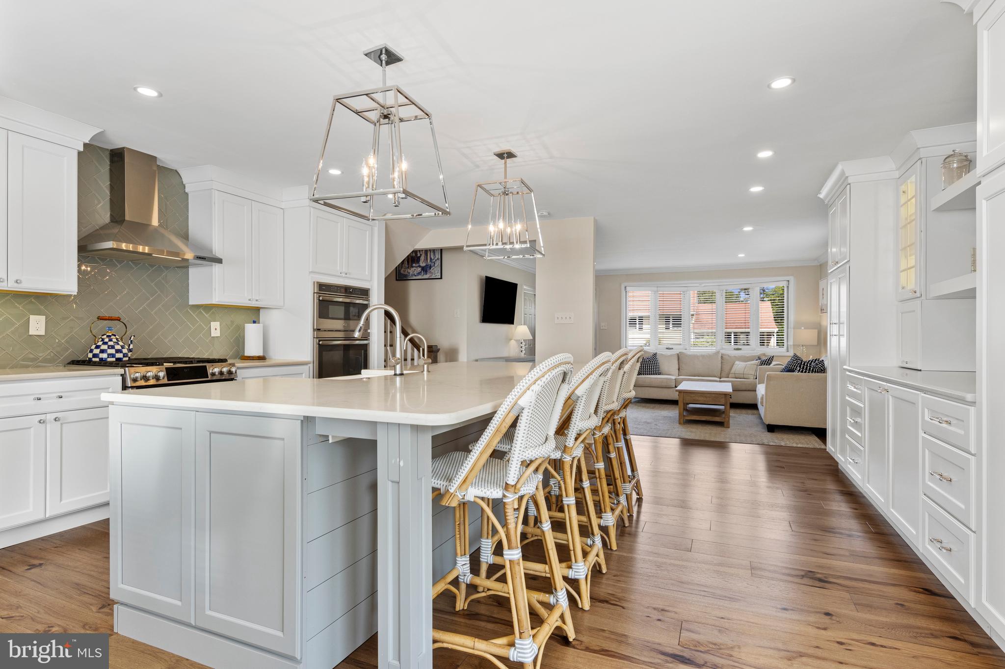 329 Williams Road Bryn Mawr, PA 19010 - Photo 14 of 61 island seating for 4