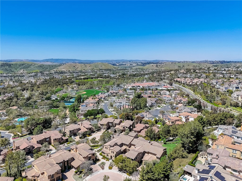 7 Tuscany Ladera Ranch, CA 92694 - Photo 39 of 39 an aerial view of a city with lots of residential buildings
