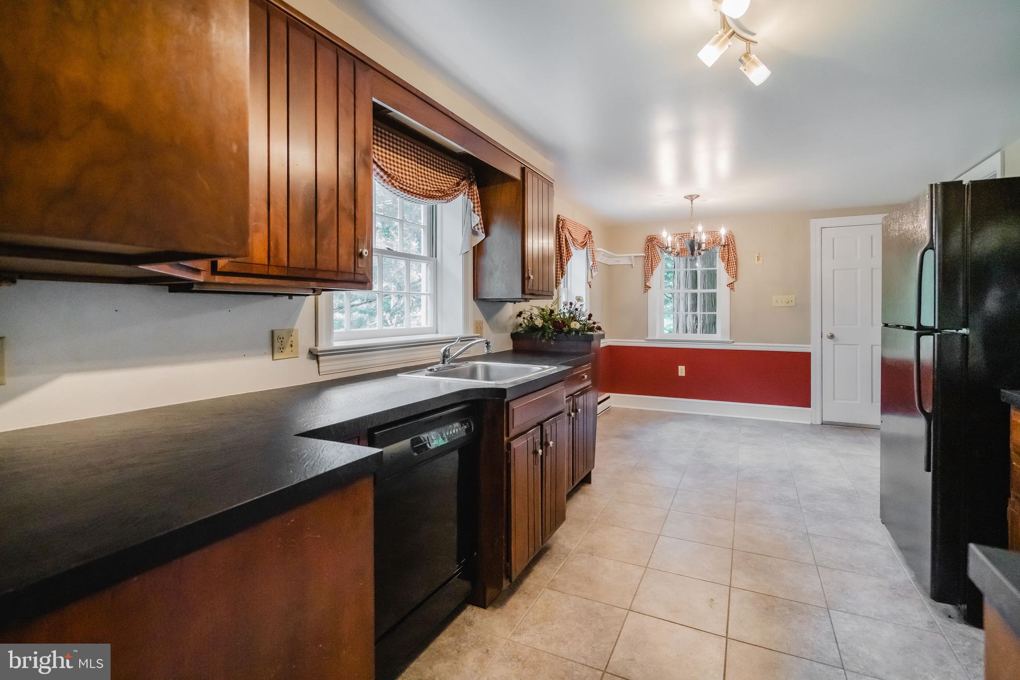556 Marticville Road Pequea, PA 17565 - Photo 11 of 26 Gallery Image 11