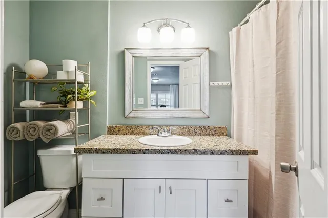 $2,000 | 608 Tullulah Avenue, River Ridge, LA 70123