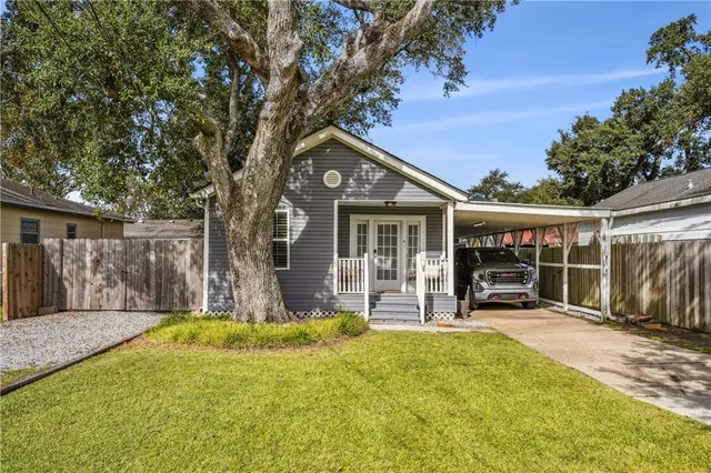 $2,000 | 608 Tullulah Avenue, River Ridge, LA 70123