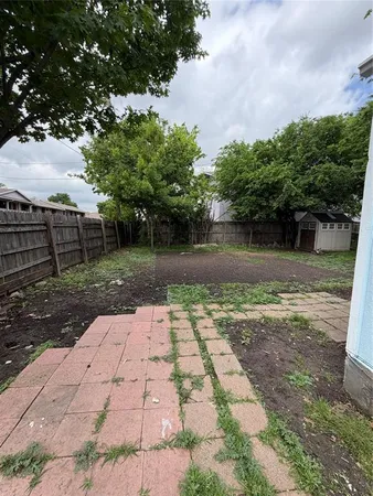 $1,950 | 1227 West Avenue Avenue East, Garland, TX 75040