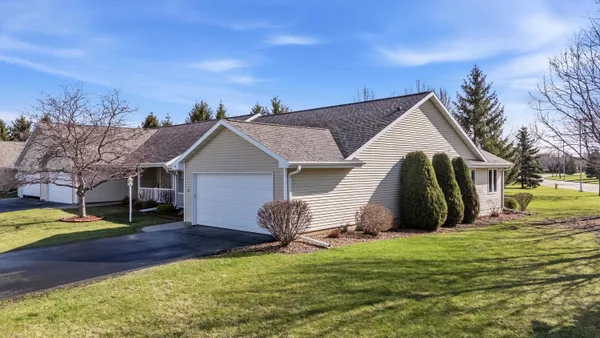 $339,900 | 15 Stone Castle Drive, Fond du Lac, WI 54935