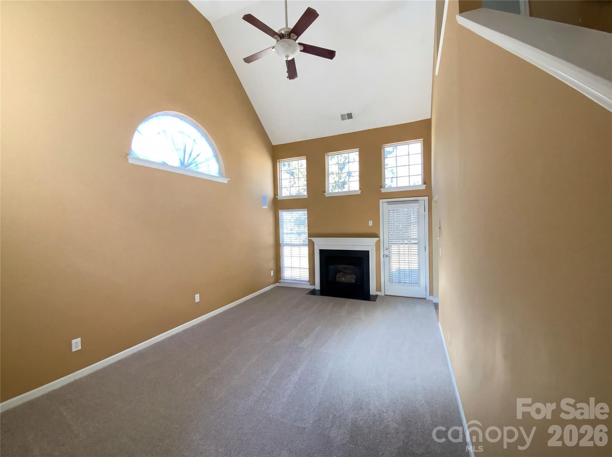 7824 Buddy Holly Road Charlotte, NC 28216 - Photo 3 of 20