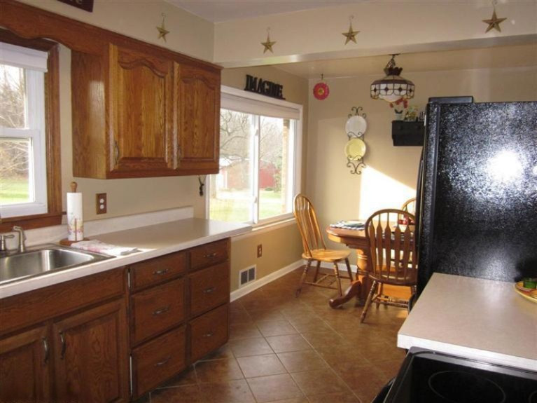 7033 Ravine Road Kalamazoo, MI 49009 - Photo 7 of 23 Additional Photo