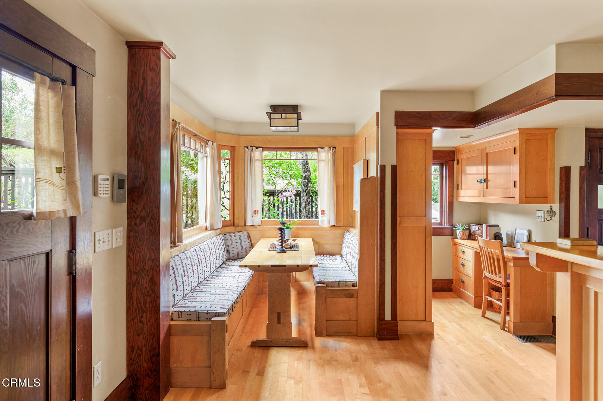 455 La Loma Road Pasadena, CA 91105 - Photo 10 of 21 a very nice looking room with a large window and furniture