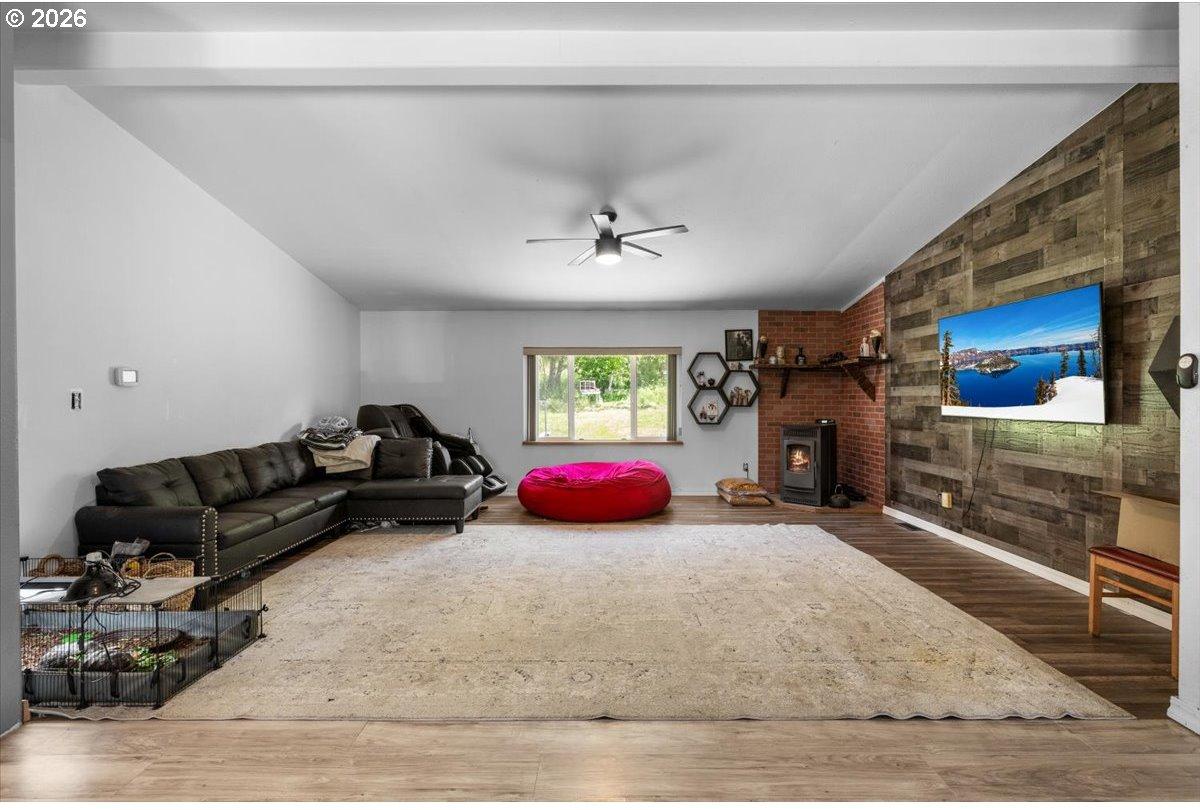 2447 Stringer Gap Road Grants Pass, OR 97527 - Photo 10 of 34 Gallery Image 10
