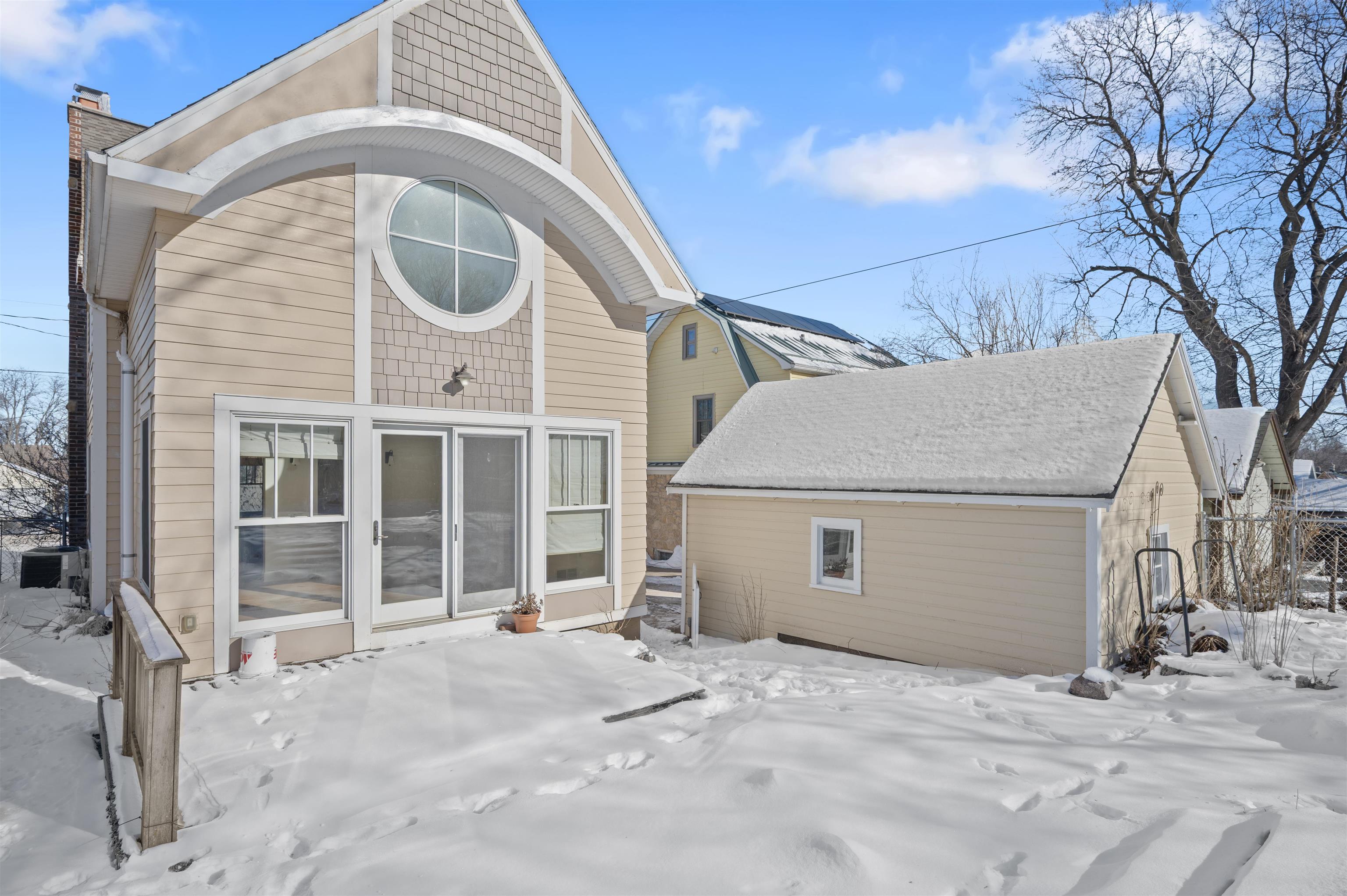 2725 Kendall Avenue Madison, WI 53705 - Photo 5 of 34