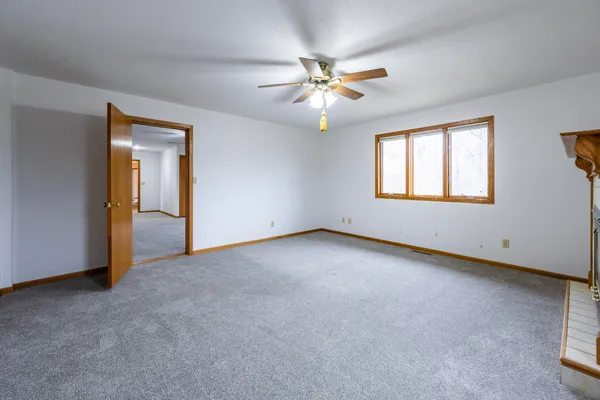 $649,900 | 715 Lee Drive, West Salem, WI 54669