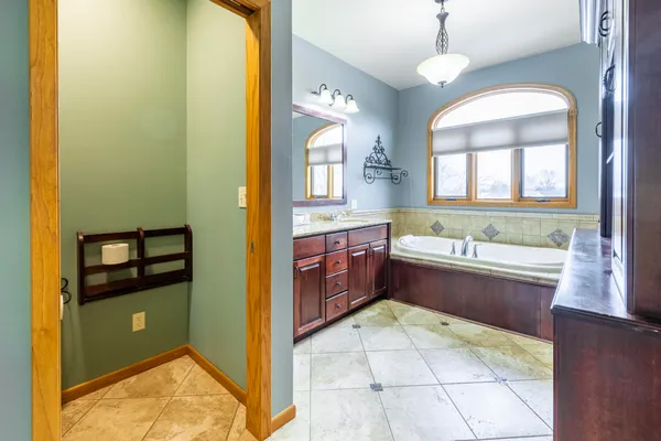 $649,900 | 715 Lee Drive, West Salem, WI 54669