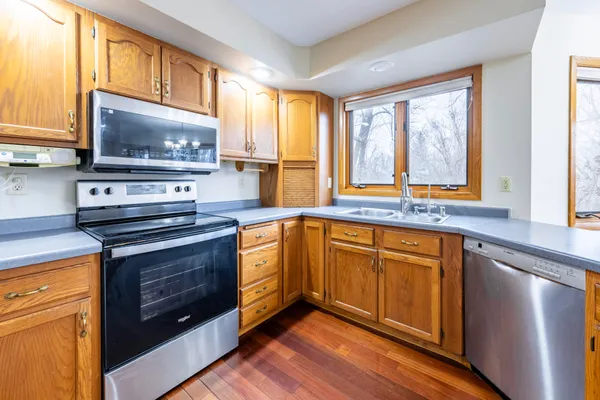 $649,900 | 715 Lee Drive, West Salem, WI 54669