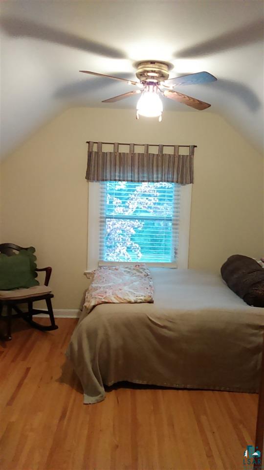 5047 London Road Duluth, MN 55804 - Photo 14 of 24 Upper Level Bedroom