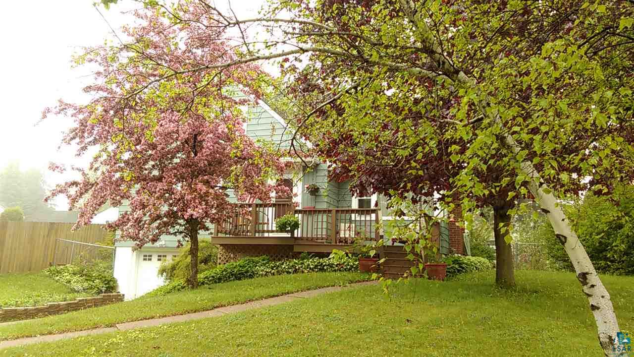 5047 London Road Duluth, MN 55804 - Photo 2 of 24 Front Yard
