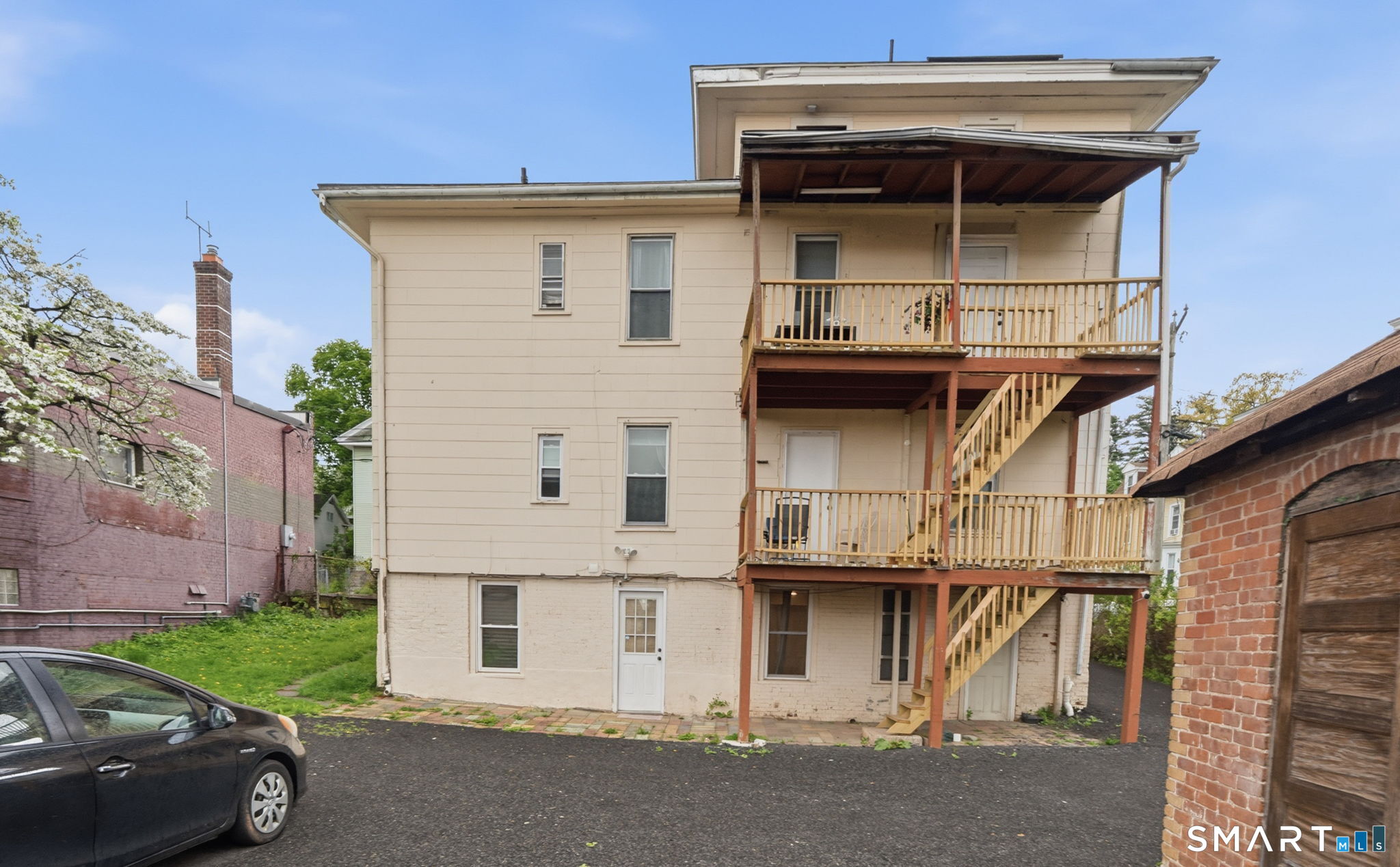 84 Prospect Street New Britain, CT 06051 - Photo 22 of 23