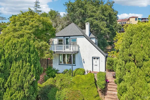 $475,000 | 100 B Street, Vallejo, CA 94590