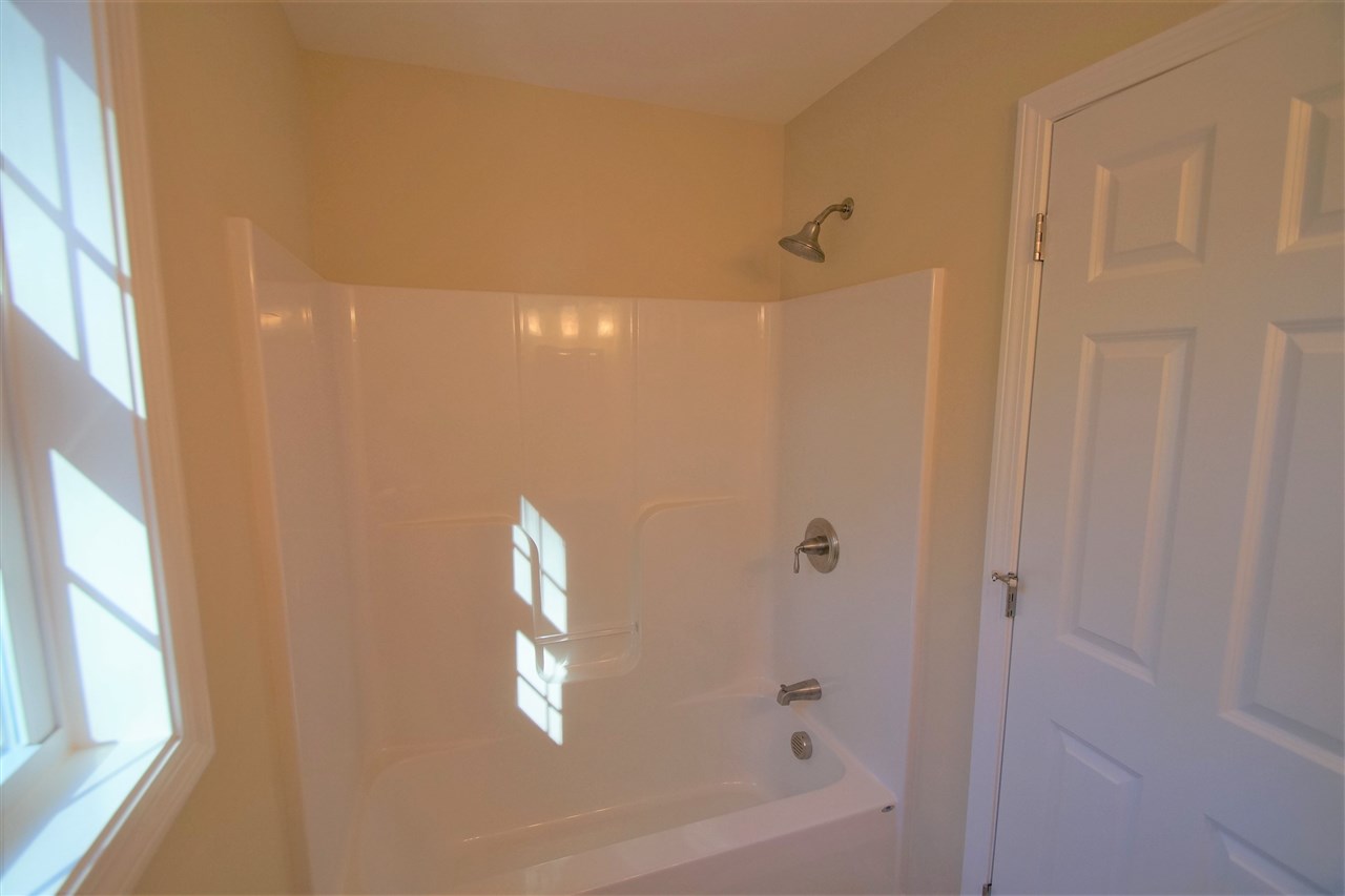 63 Lane Road Raymond, NH 03077 - Photo 26 of 35 Gallery Image 26