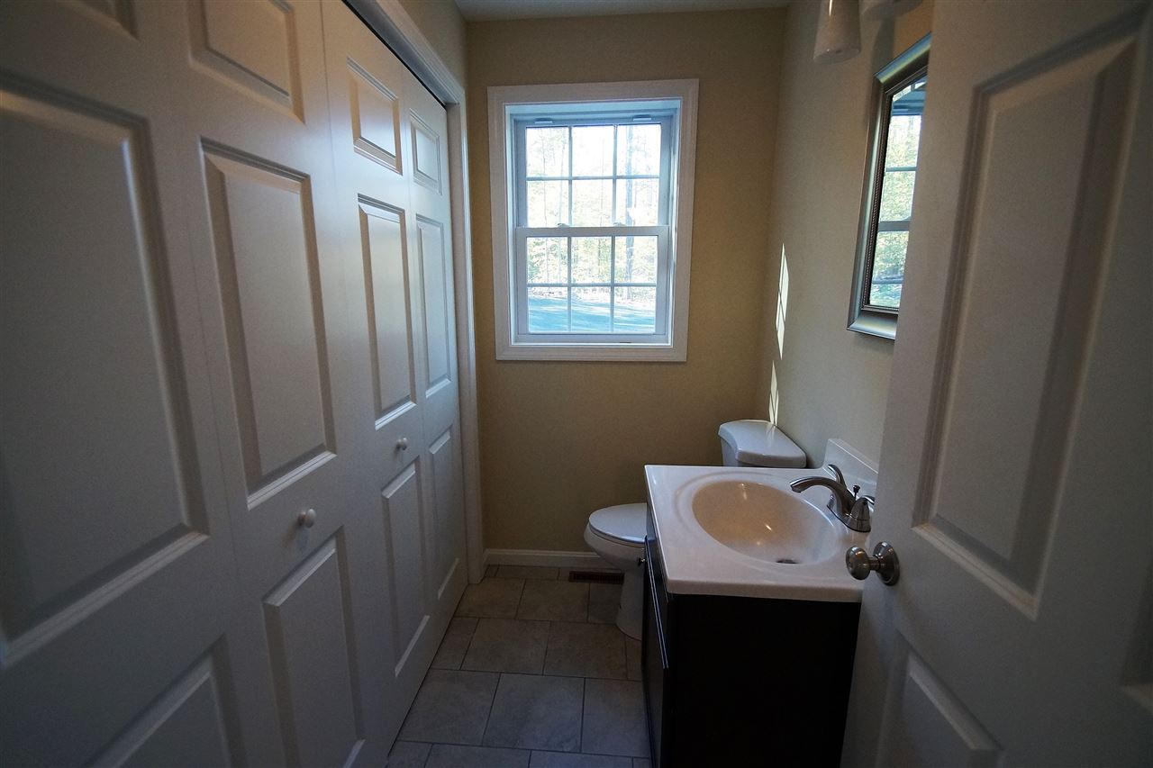 63 Lane Road Raymond, NH 03077 - Photo 6 of 35 Gallery Image 6