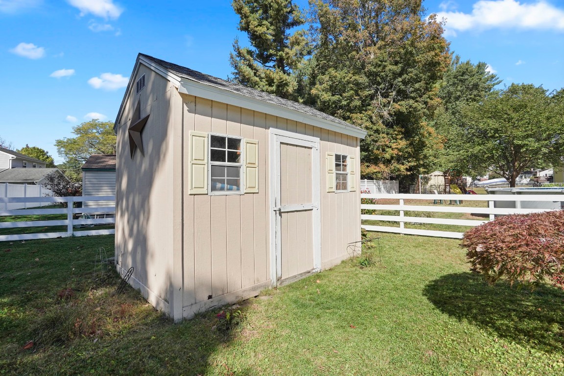 121 Pine Knoll Road Endicott, NY 13760 - Photo 20 of 31