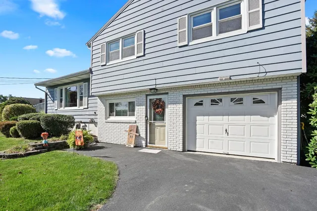 $275,000 | 121 Pine Knoll Road, Endicott, NY 13760